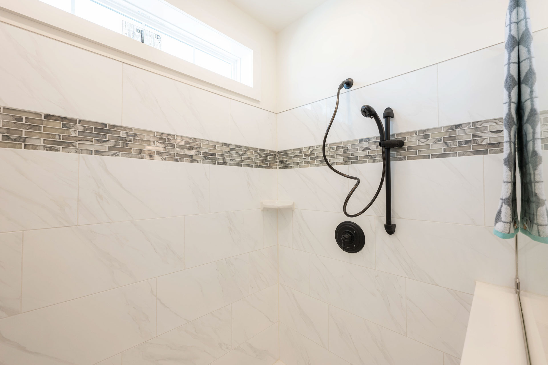 Summit Saddle The Saddlewood 2S3301R2 by RAnell Homes Yates Home Sales